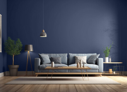 596525088-ciemne-sciany-i-szara-sofa-w-salonie-C67