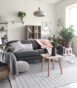 610430882-salon-z-szara-sofa-C1