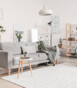 371926762-jasny-salon-wiklinowy-kapelusz-na-scianie-KL04