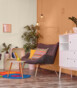 208204656-salon-z-pomaranczowa-sciana-C26-C10