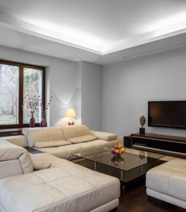 odcienie-szarego-w-salonie