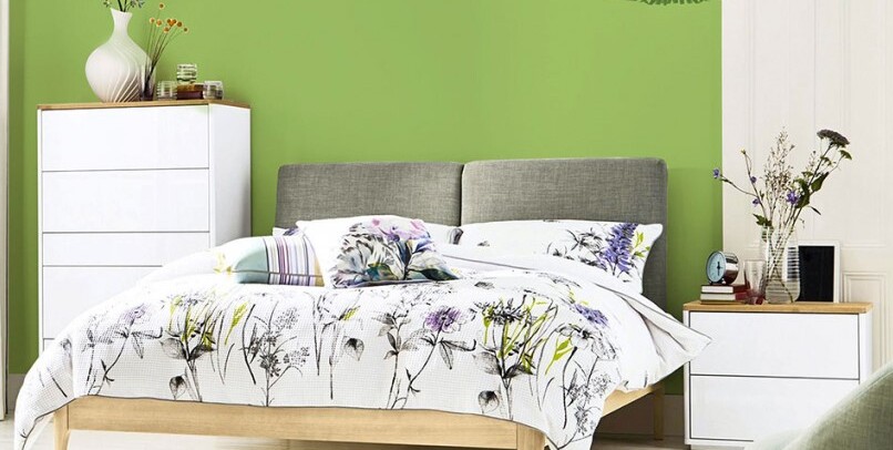zielona-sypialnia-z-botanicznym-motywem