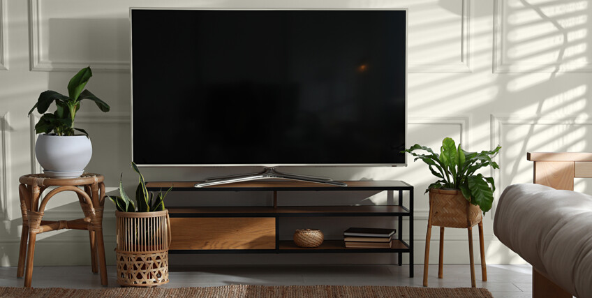 462185406-biala-sciana-za-tv-C1