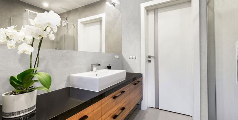 lazienka-w-bloku-w-kolorach-ziemi